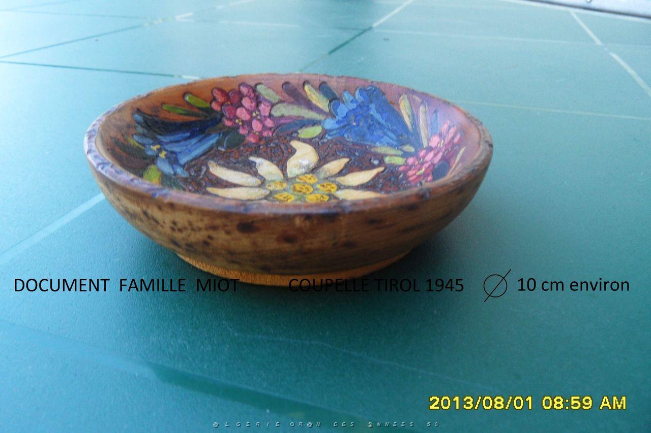 233Coupelle bois TYROL 1945.JPG